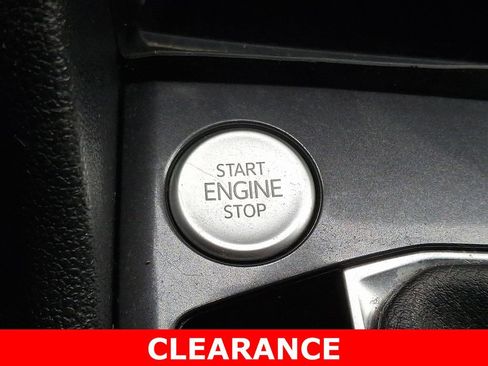 Used 2023 Volkswagen Tiguan SE image 24