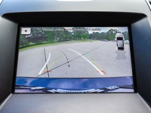 Used 2017 Ford Edge Titanium w/ Equipment Group 301A FWD image 9