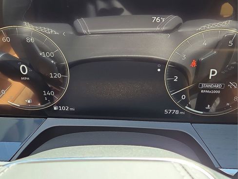 Used 2025 INFINITI QX80 Sensory image 25