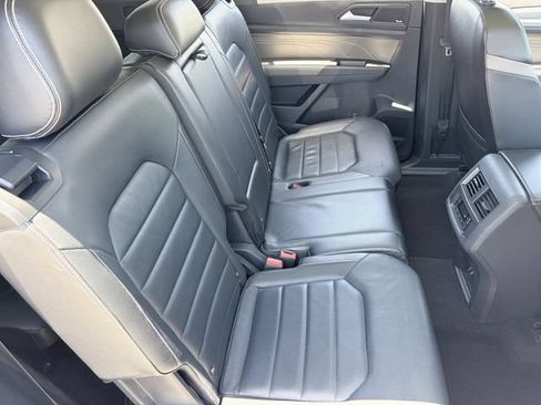 Used 2022 Volkswagen Atlas SEL Premium AWD/4WD image 14