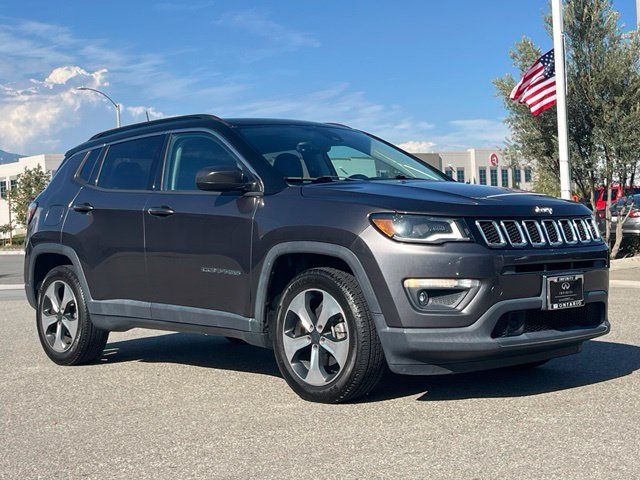 Used 2018 Jeep Compass Latitude w/ Popular Equipment Group FWD image 7