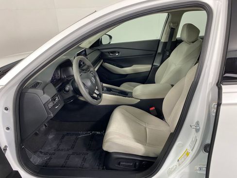 Used 2024 Honda Accord EX image 12