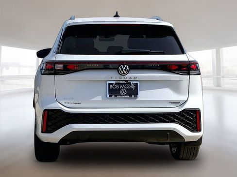 New 2026 Volkswagen Tiguan SEL R-Line AWD/4WD image 4