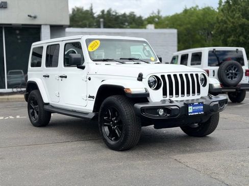 Used 2023 Jeep Wrangler Unlimited Sahara AWD/4WD image 10