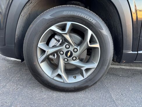 Used 2025 Chevrolet Trax LT image 29