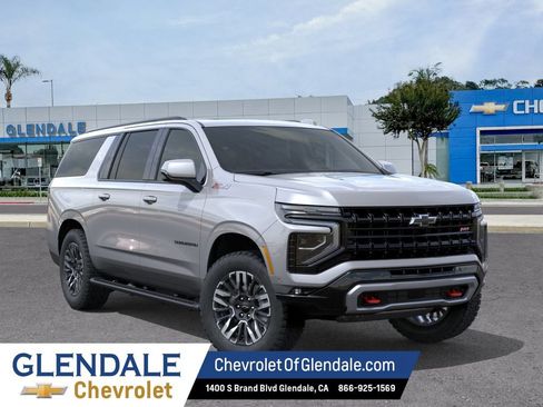 New 2026 Chevrolet Suburban Z71 w/ Comfort Package AWD/4WD image 7