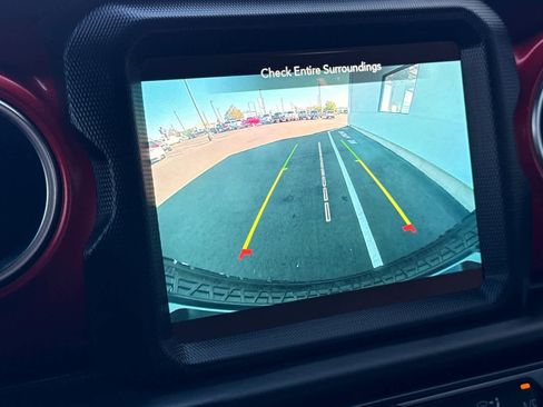 Used 2021 Jeep Wrangler Unlimited Rubicon image 22