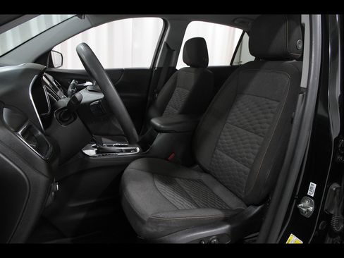 Used 2019 Chevrolet Equinox LT FWD image 5