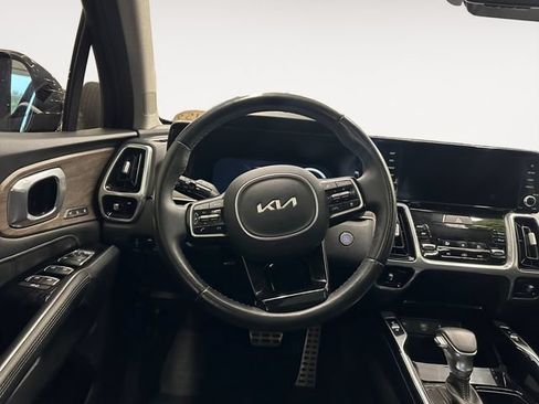 Used 2023 Kia Sorento SX Prestige AWD/4WD image 12