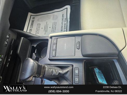 Used 2022 Lexus ES 300h w/ Premium Package image 24