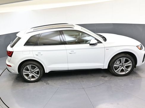 Used 2025 Audi Q5 2.0T Premium w/ Convenience Plus Package AWD/4WD image 52