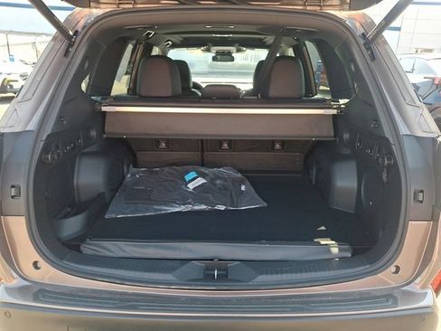 Used 2025 Subaru Forester Limited AWD/4WD image 30