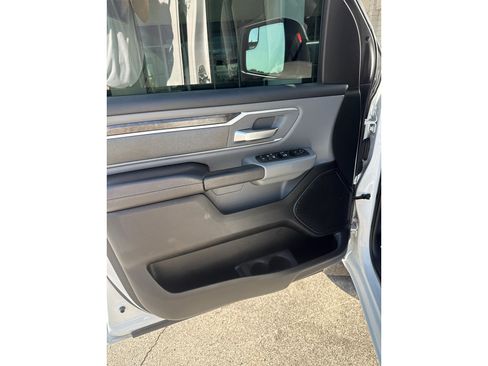 Used 2020 RAM 1500 Big Horn AWD/4WD image 18