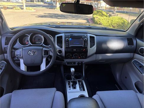 Used 2012 Toyota Tacoma 4x4 Double Cab w/ TRD Off-Road Pkg image 10