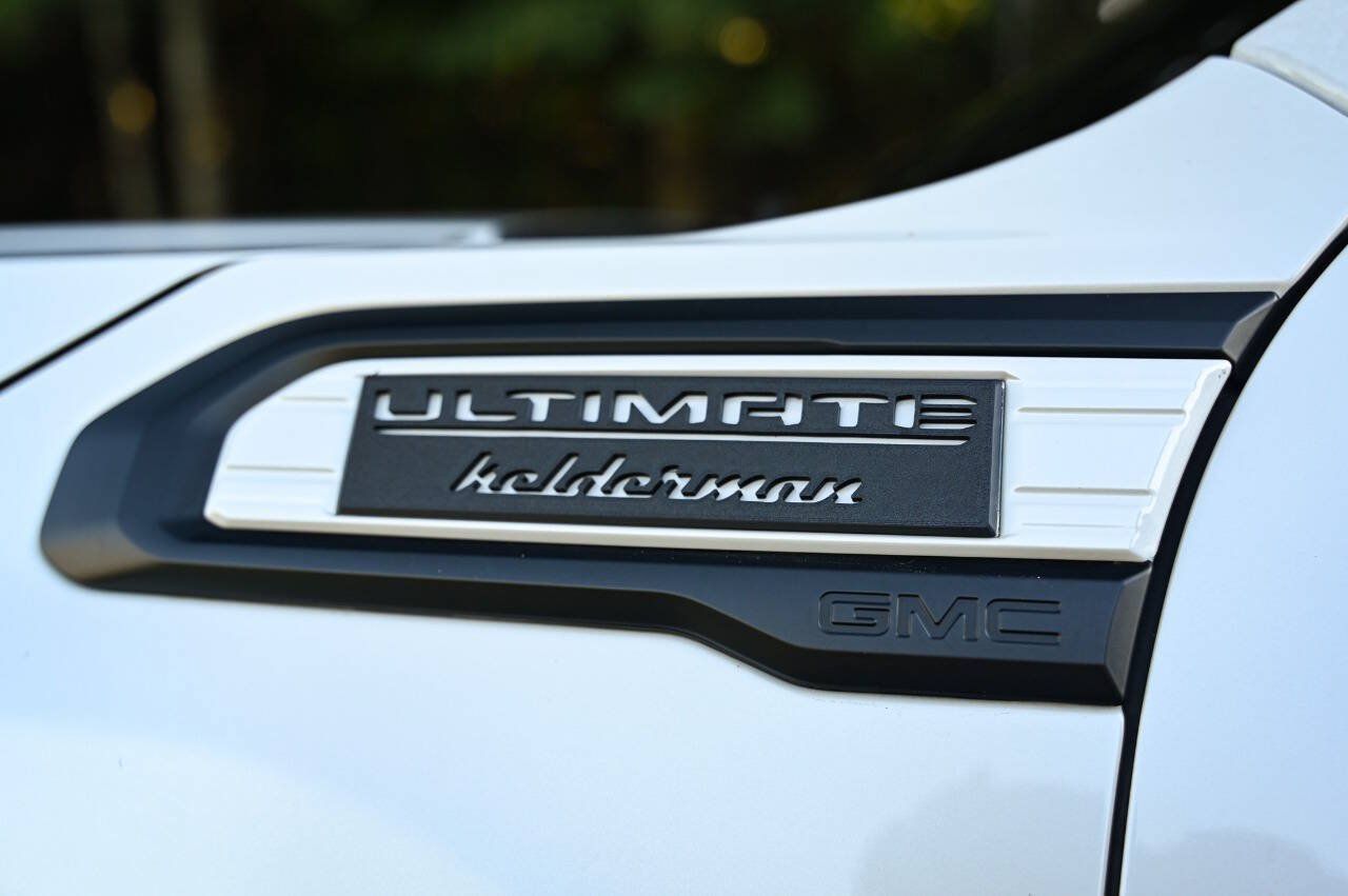 Used 2021 GMC Sierra 3500 Denali w/ Denali Ultimate Package AWD/4WD image 5