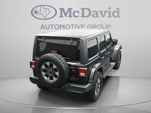 Used 2018 Jeep Wrangler Unlimited Sahara AWD/4WD image 38