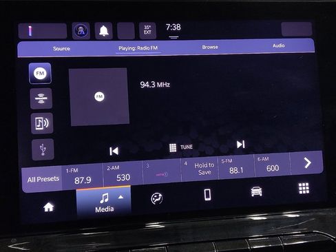 Used 2024 Jeep Compass Latitude image 25