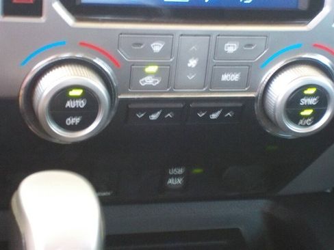 Used 2014 Toyota Tundra Limited w/ Limited Premium Package image 24