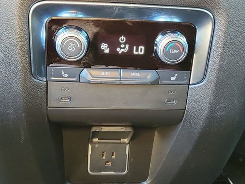 Certified 2025 GMC Yukon XL Denali image 20