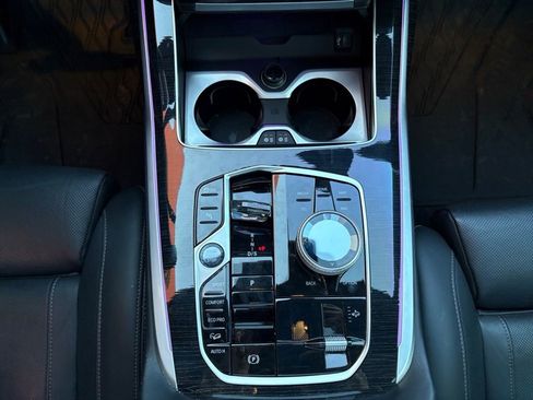 Used 2024 BMW X7 M60i w/ Executive Package image 12