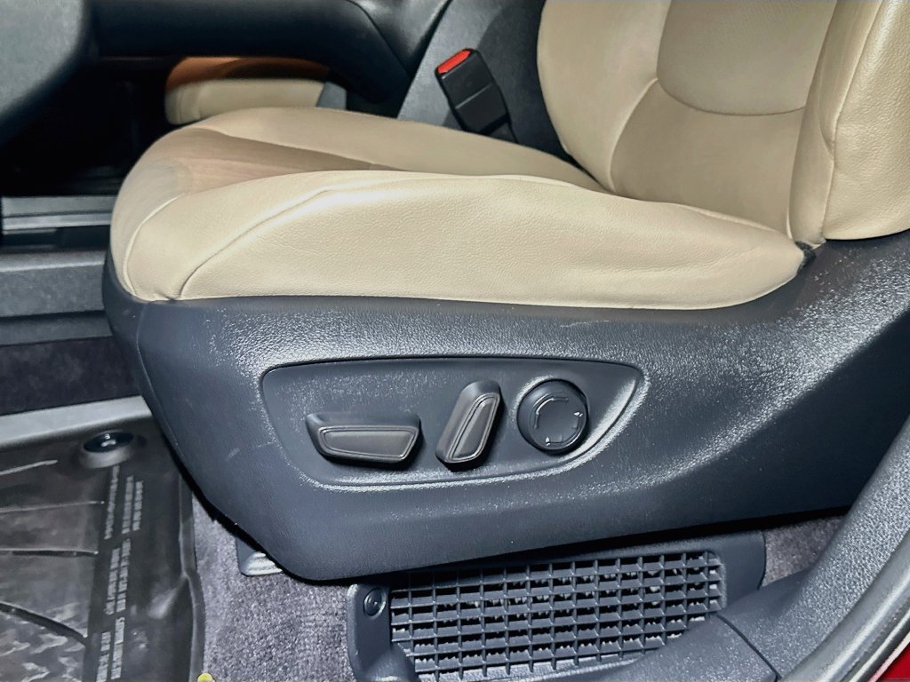 Certified 2023 Toyota Sienna XLE AWD/4WD image 16