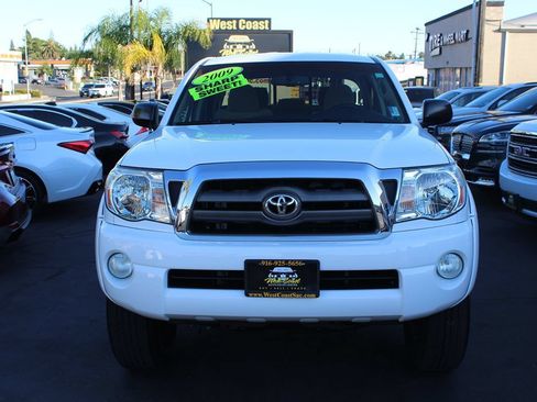Used 2009 Toyota Tacoma PreRunner RWD image 3