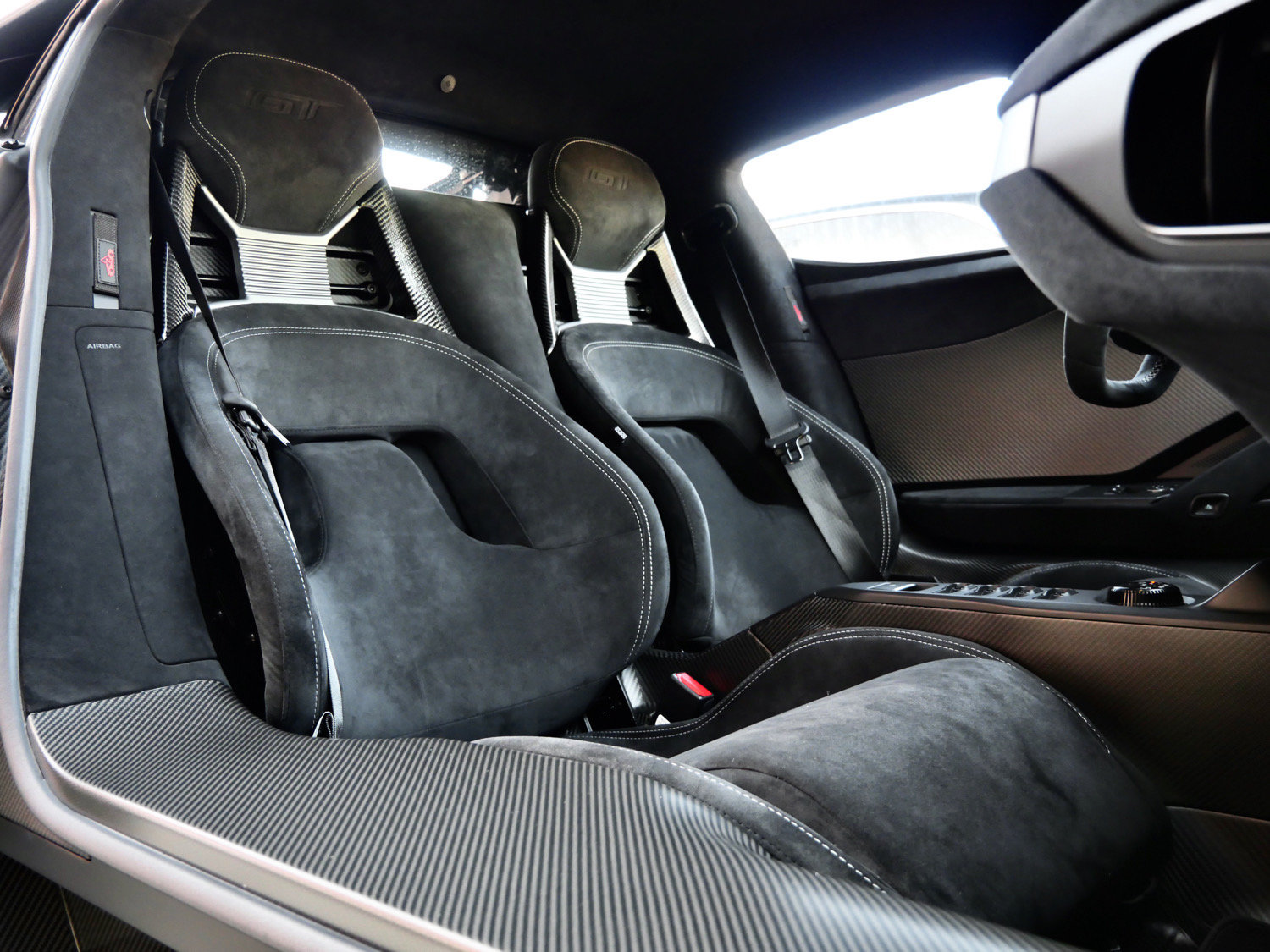 Used 2020 Ford GT Carbon Series RWD image 22