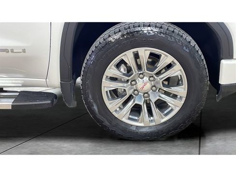 Used 2022 GMC Sierra 1500 Denali w/ Technology Package image 19