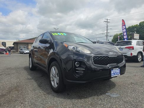 Used 2017 Kia Sportage LX AWD/4WD image 3