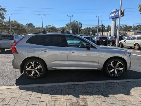 Used 2023 Volvo XC60 B5 Ultimate w/ Climate Package image 7