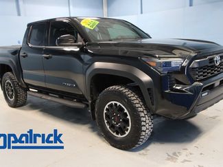 Used 2025 Toyota Tacoma TRD Off-Road AWD/4WD video 1
