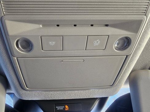 Used 2025 Nissan Kicks SR w/ Illumination Package image 26