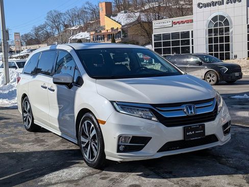 Used 2019 Honda Odyssey Elite image 4