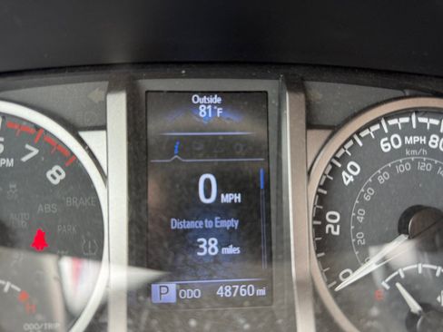 Used 2023 Toyota Tacoma SR5 AWD/4WD image 11