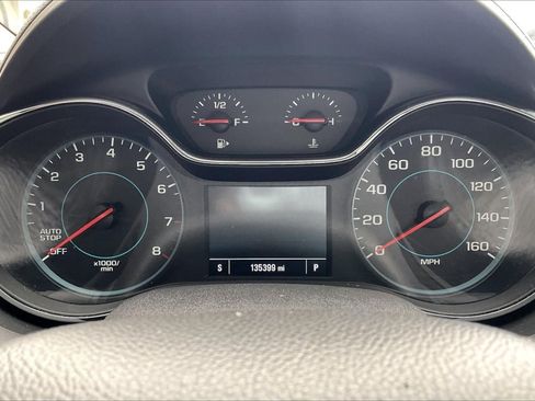 Used 2017 Chevrolet Cruze LT FWD image 20