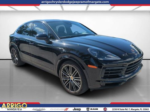 Used 2023 Porsche Cayenne S AWD/4WD image 1