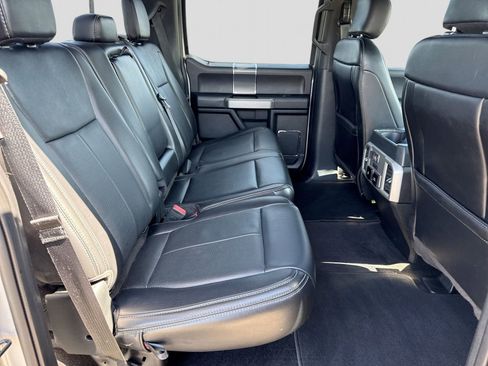 Used 2019 Ford F150 Lariat w/ Equipment Group 502A Luxury AWD/4WD image 25