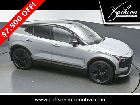 Used 2026 Volvo EX30 Cross Country Ultra w/ Protection Package Premier image 39