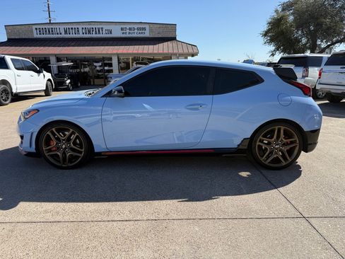 Used 2020 Hyundai Veloster N w/ Performance Package image 4