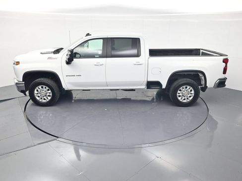 Used 2023 Chevrolet Silverado 2500 LT AWD/4WD image 42