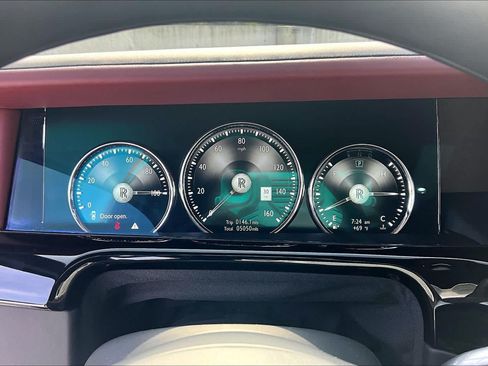 Used 2024 Rolls-Royce Phantom Sedan RWD image 26