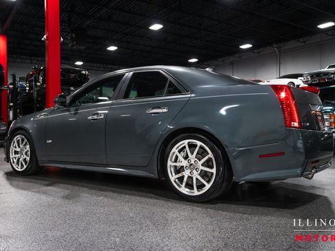 Used 2011 Cadillac CTS V RWD image 3