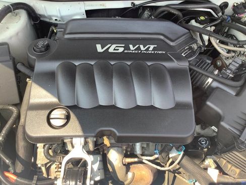 Used 2015 Chevrolet Impala LTZ FWD image 9