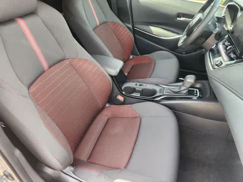Used 2025 Toyota Corolla SE FWD image 14