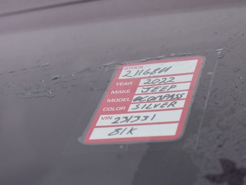 Used 2022 Jeep Compass Limited image 38