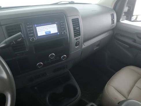 Used 2020 Nissan NV 3500 SL RWD image 25