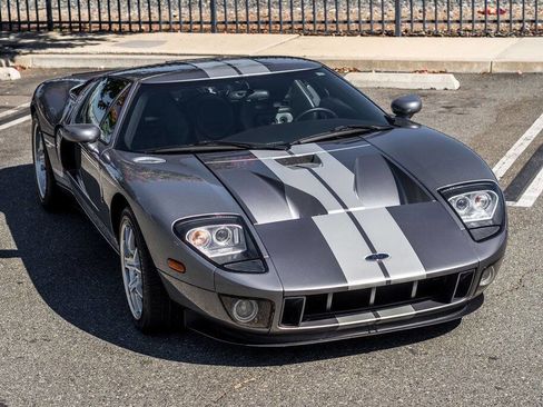 Used 2006 Ford GT image 13