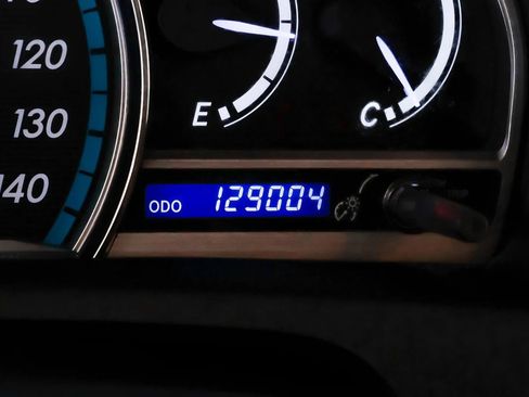 Used 2013 Toyota Venza LE w/ LE Convenience Pkg image 16