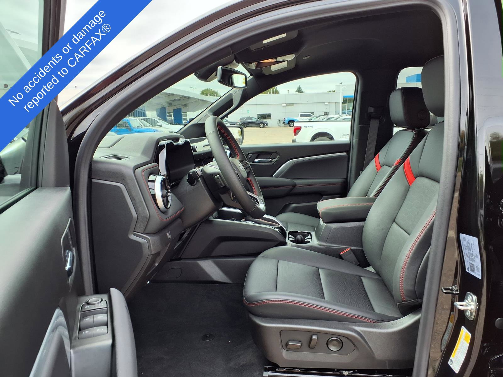 Used 2026 Chevrolet Colorado Z71 w/ Technology Package AWD/4WD image 18