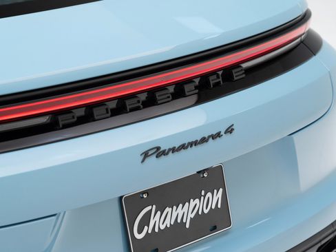 New 2026 Porsche Panamera 4 image 13